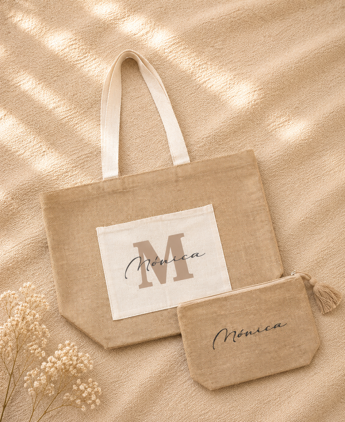 imagen de bolso con inicial nombre para profesoras, amigas, madres...