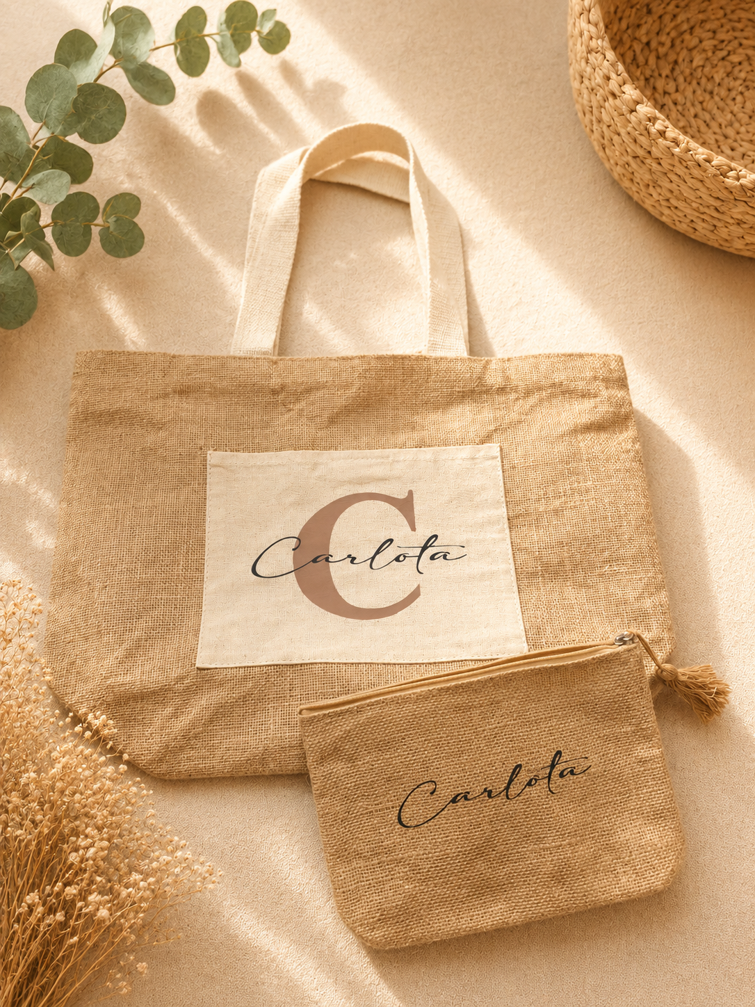 imagen de bolso con inicial nombre para profesoras, amigas, madres... Regalo personalizado